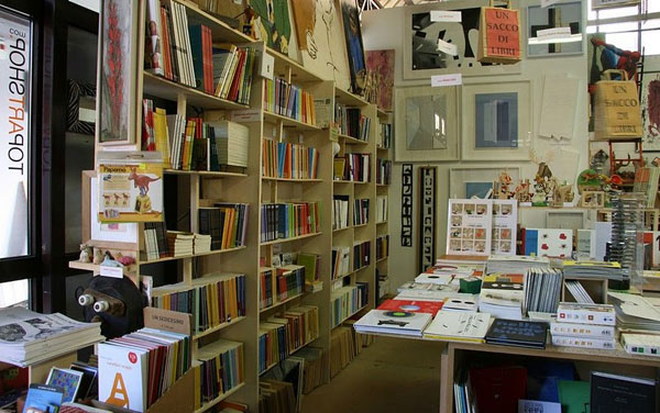 COLORI – Libreria Spazio Libri La Cornice